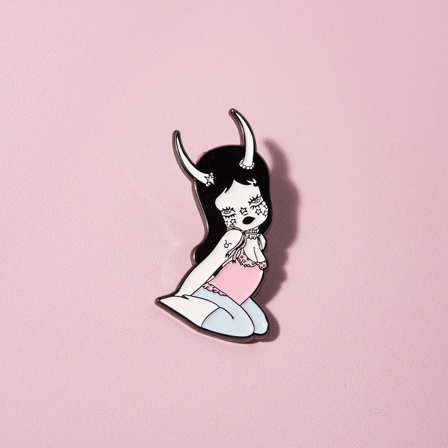Cósmica Taurus Pin
